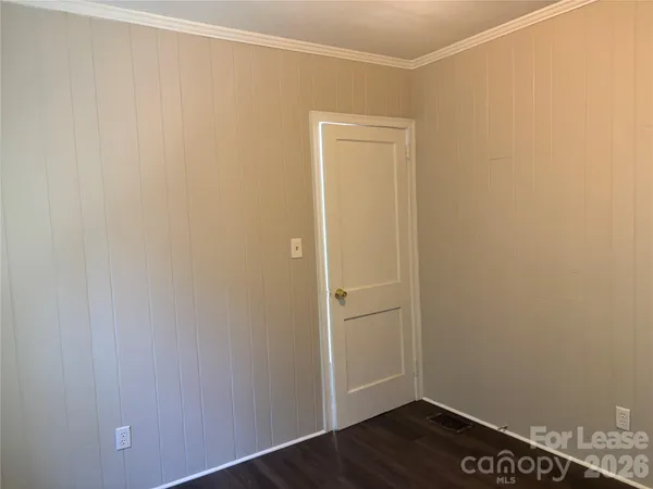 $1,800 | 2565 Brentwood Place, Charlotte, NC 28208