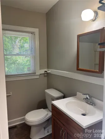 $1,800 | 2565 Brentwood Place, Charlotte, NC 28208