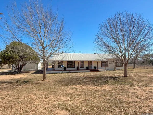 $299,000 | 3962 Highway 173, Bigfoot, TX 78005