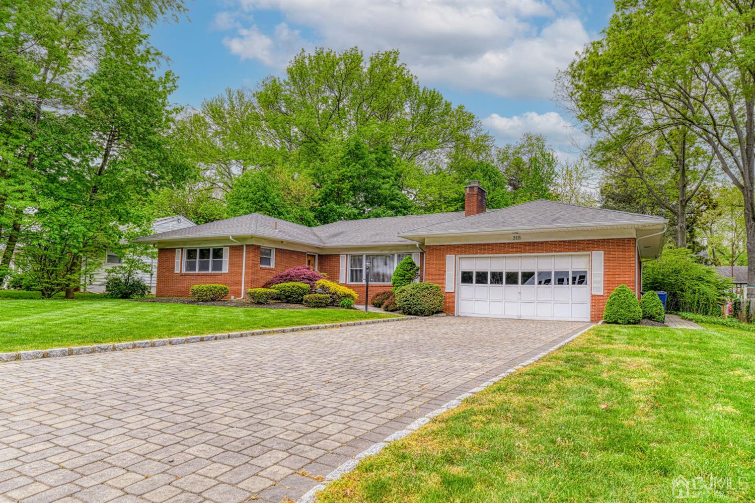 315 Franklin Road North Brunswick, NJ 08902 - Photo 2 of 34 Gallery Image 2