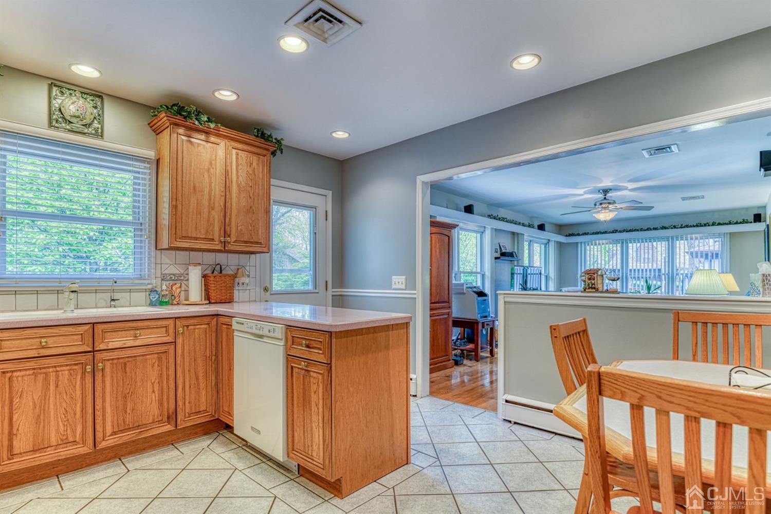 315 Franklin Road North Brunswick, NJ 08902 - Photo 11 of 34 Gallery Image 11