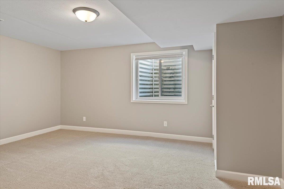 3303 Mackinaw Lane Springfield, IL 62711 - Photo 26 of 39