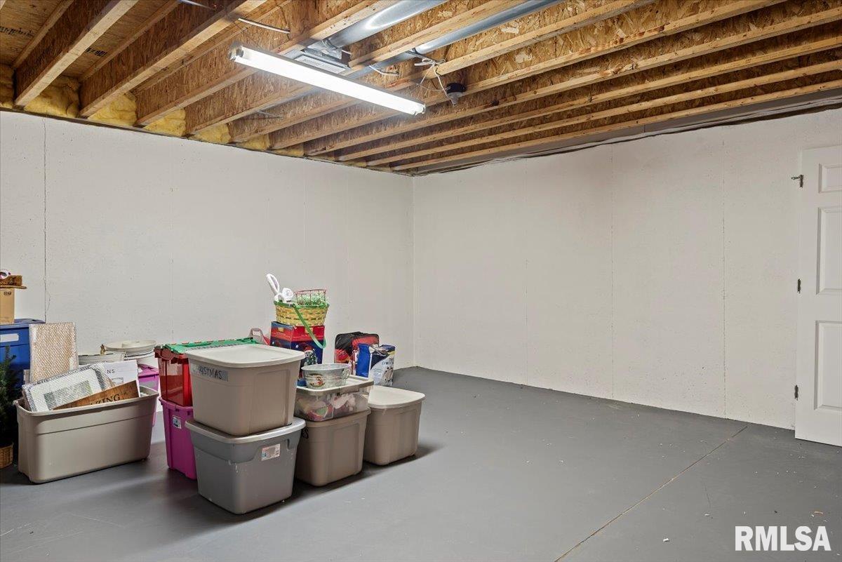 3303 Mackinaw Lane Springfield, IL 62711 - Photo 28 of 39