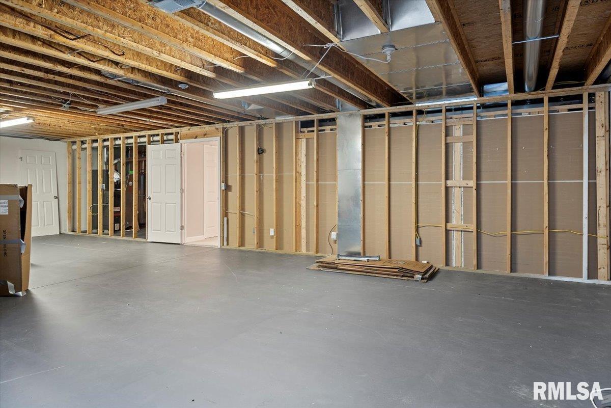 3303 Mackinaw Lane Springfield, IL 62711 - Photo 30 of 39