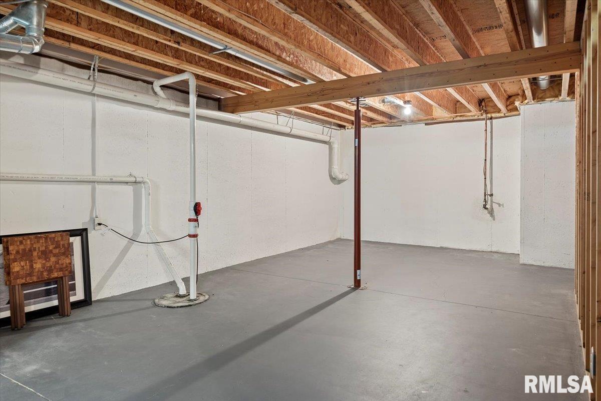 3303 Mackinaw Lane Springfield, IL 62711 - Photo 32 of 39