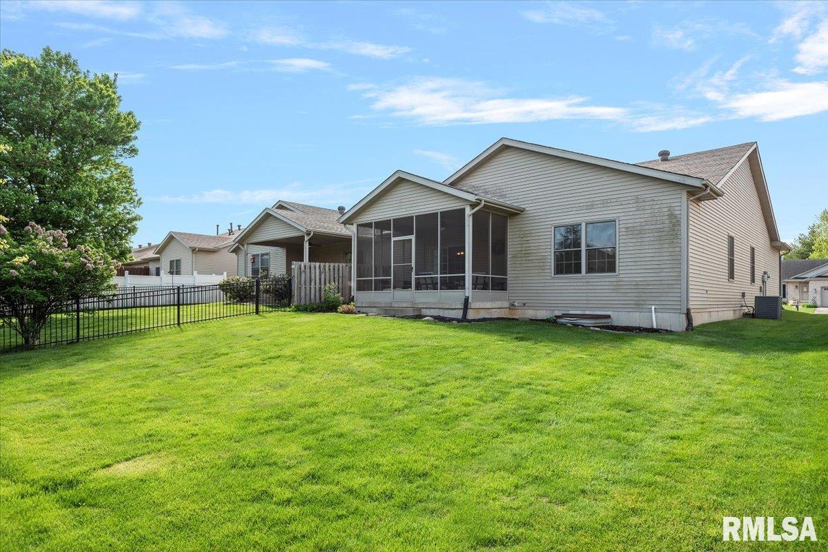 3303 Mackinaw Lane Springfield, IL 62711 - Photo 37 of 39