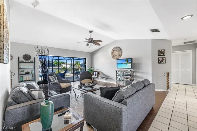 $2,800 | 1502 Southeast 29th Street, Cape Coral, FL 33904