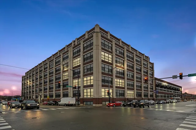 $309,000 | 3963 West Belmont Avenue, Unit 202, Chicago, IL 60618