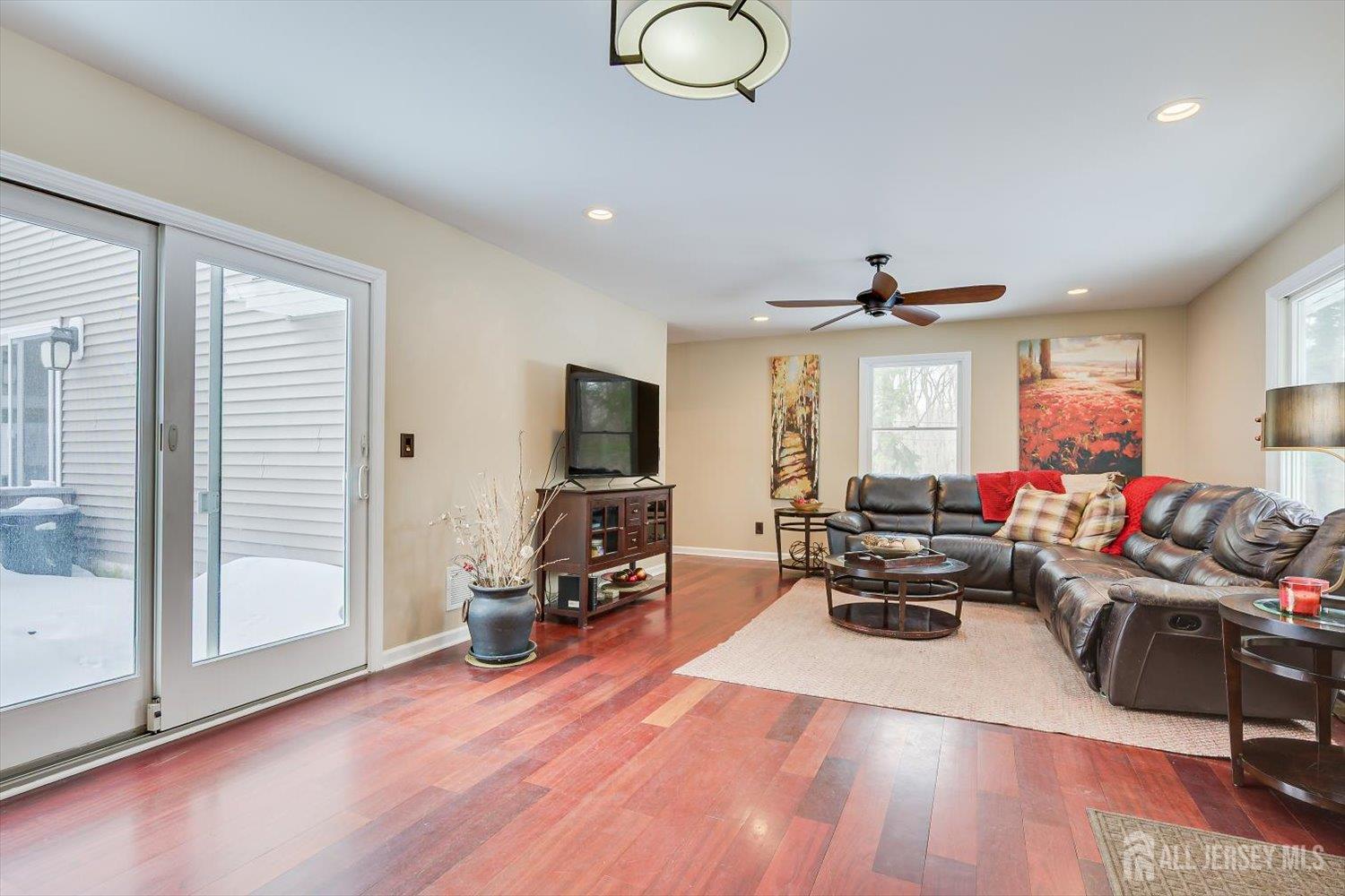 163 Dutch Road East Brunswick, NJ 08816 - Photo 12 of 47