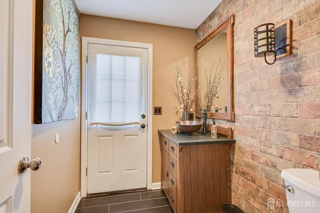 $885,000 | 163 Dutch Road, East Brunswick, NJ 08816