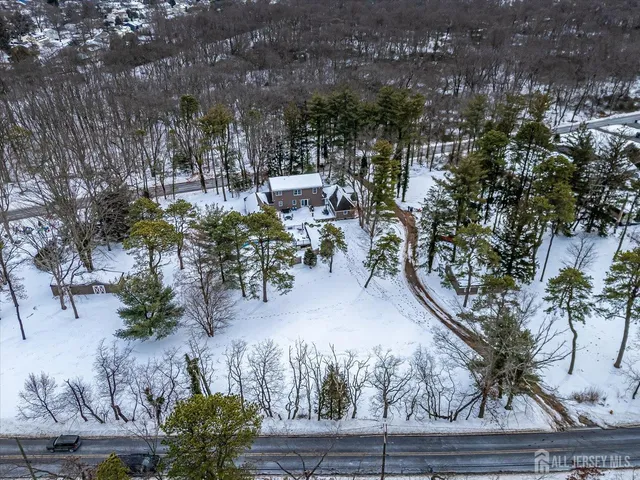 $885,000 | 163 Dutch Road, East Brunswick, NJ 08816