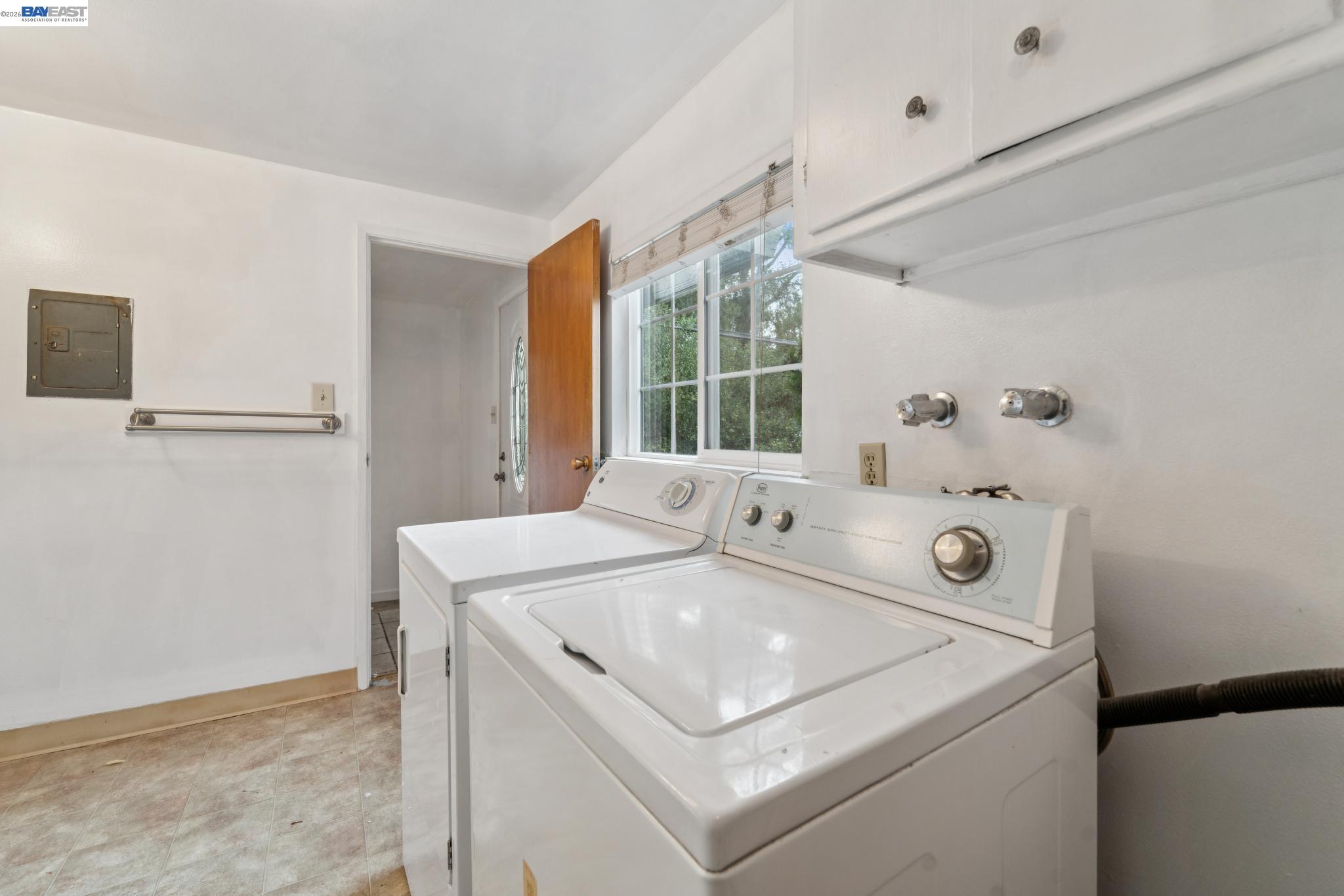 6151 Valley View Road Oakland, CA 94611 - Photo 31 of 37 Gallery Image 31