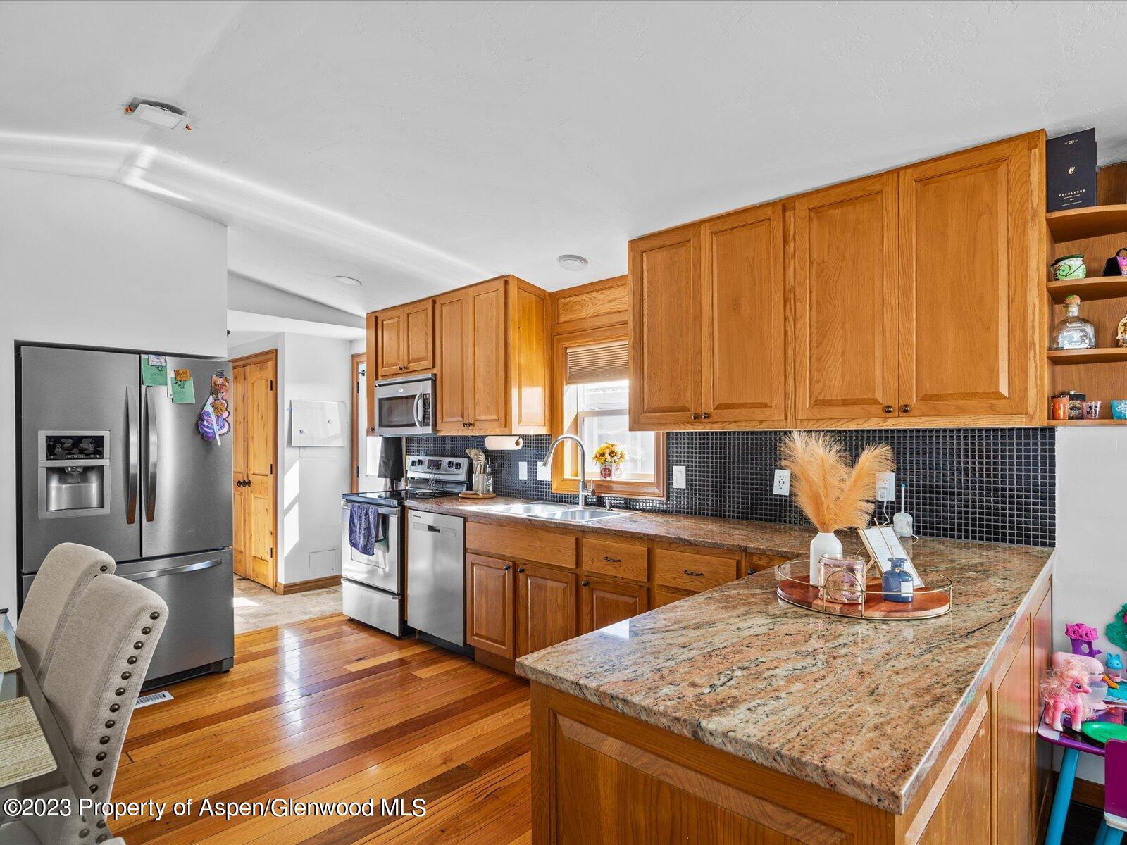 200 West 20th Street, Unit B26 Rifle, CO 81650 - Photo 10 of 24 Kitchen