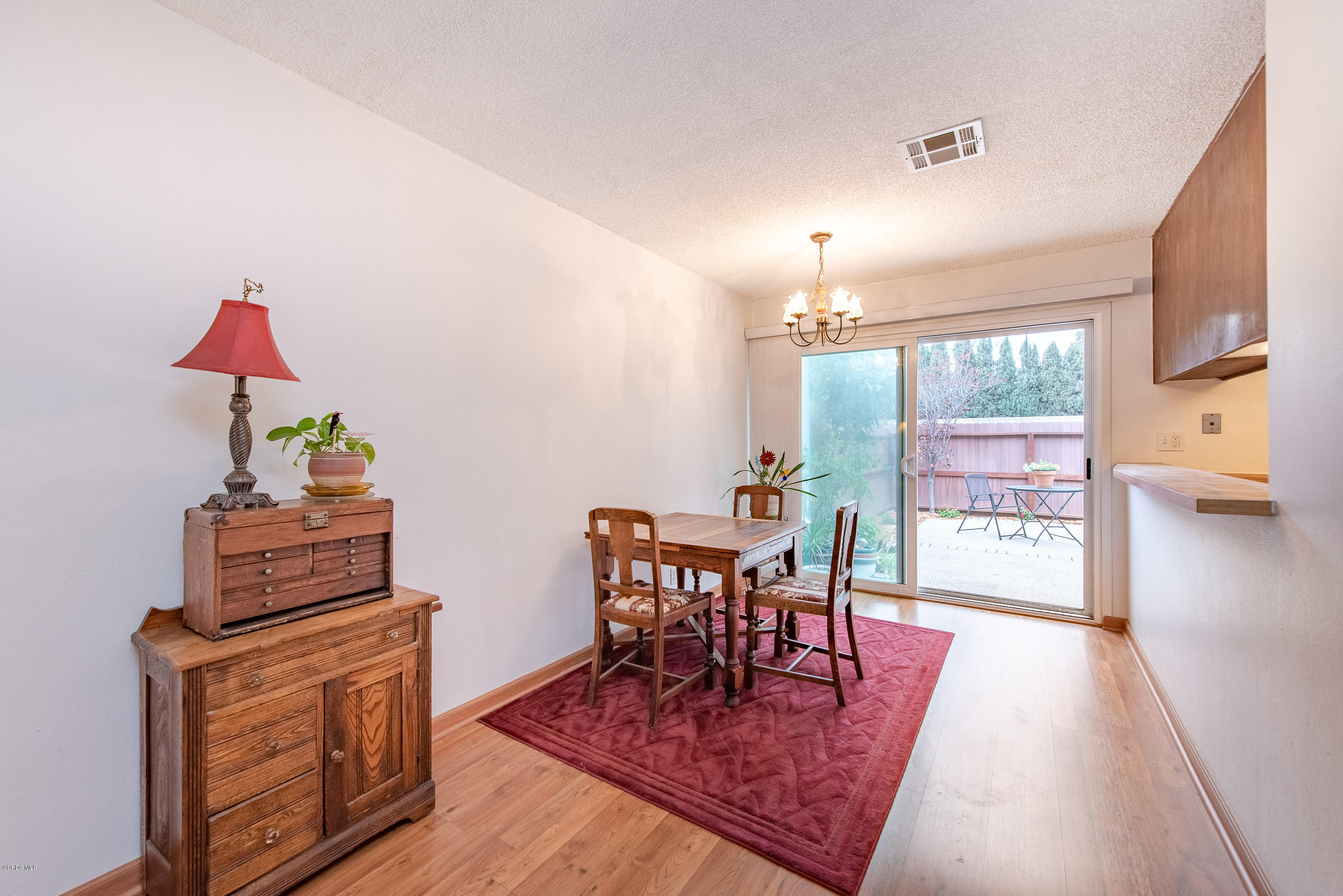 6479 Penn Street, Unit C Moorpark, CA 93021 - Photo 6 of 19 6479 Penn St Moorpark-8 Dining Room