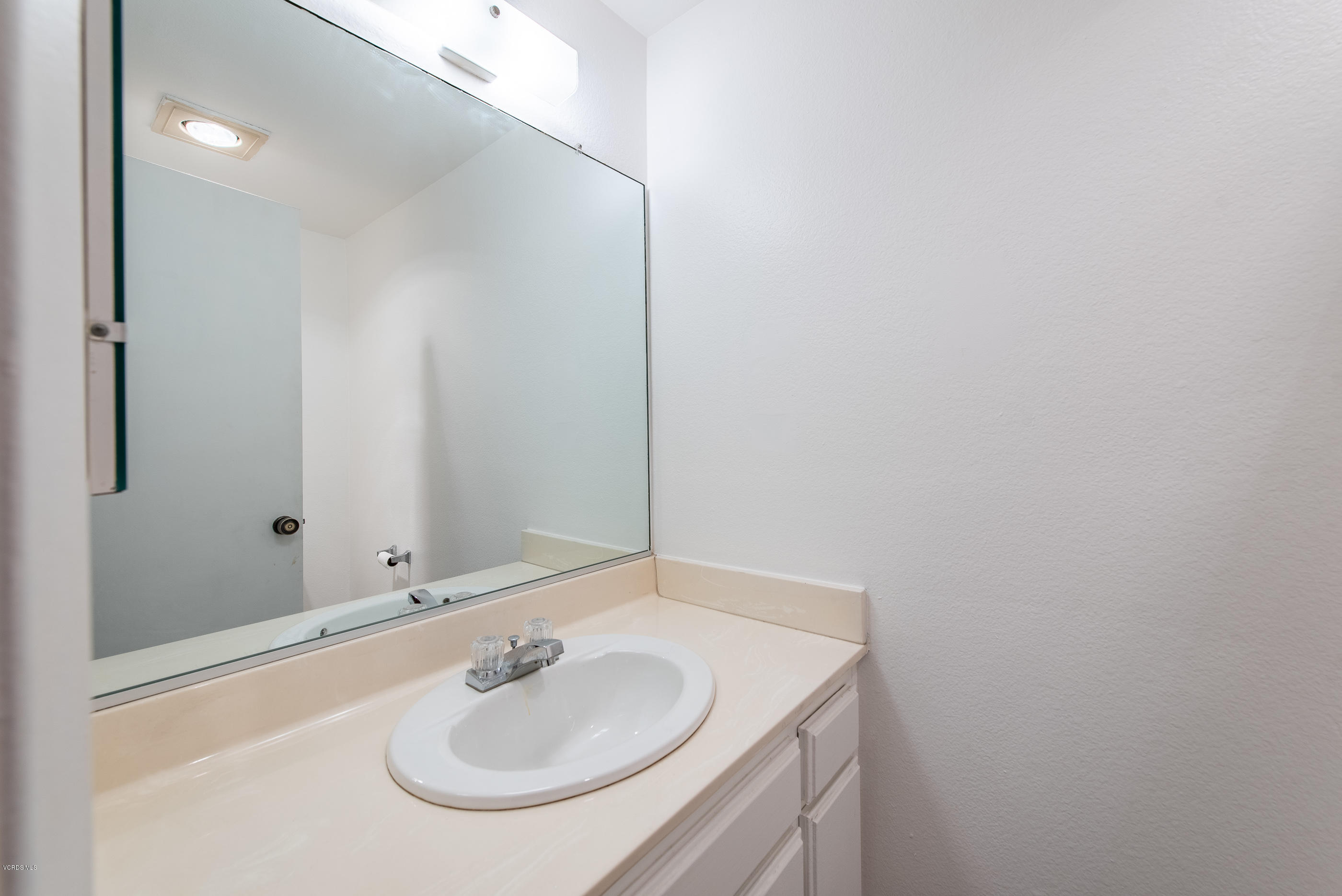 6479 Penn Street, Unit C Moorpark, CA 93021 - Photo 9 of 19 6479 Penn St Moorpark-13 Downstairs Bath