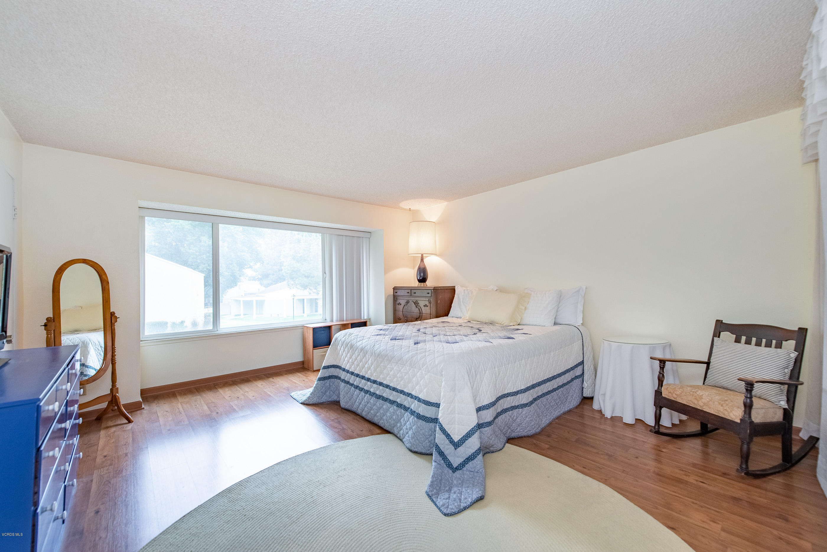 6479 Penn Street, Unit C Moorpark, CA 93021 - Photo 10 of 19 6479 Penn St Moorpark-14 Master