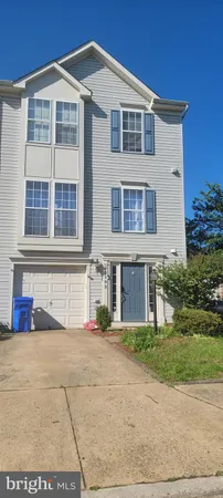 $685,000 | 25193 Destination Square, Aldie, VA 20105