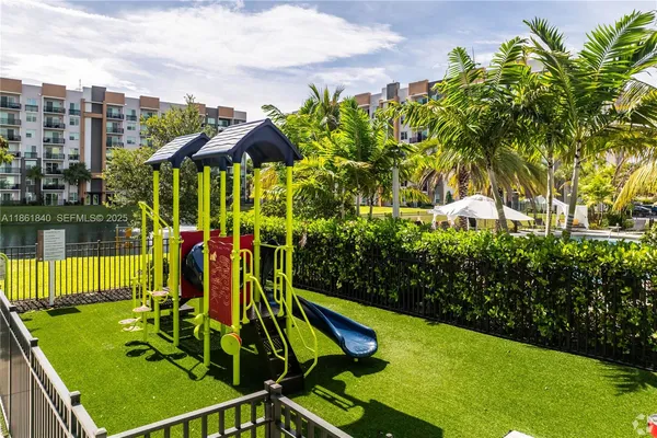 $2,298 | 19275 Northwest 27th Avenue, Unit 4210, Miami Gardens, FL 33056