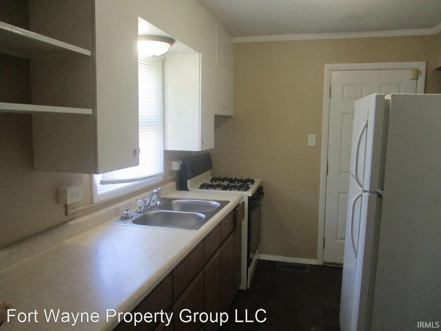 415 Agnes Street Fort Wayne, IN 46806 - Photo 4 of 6