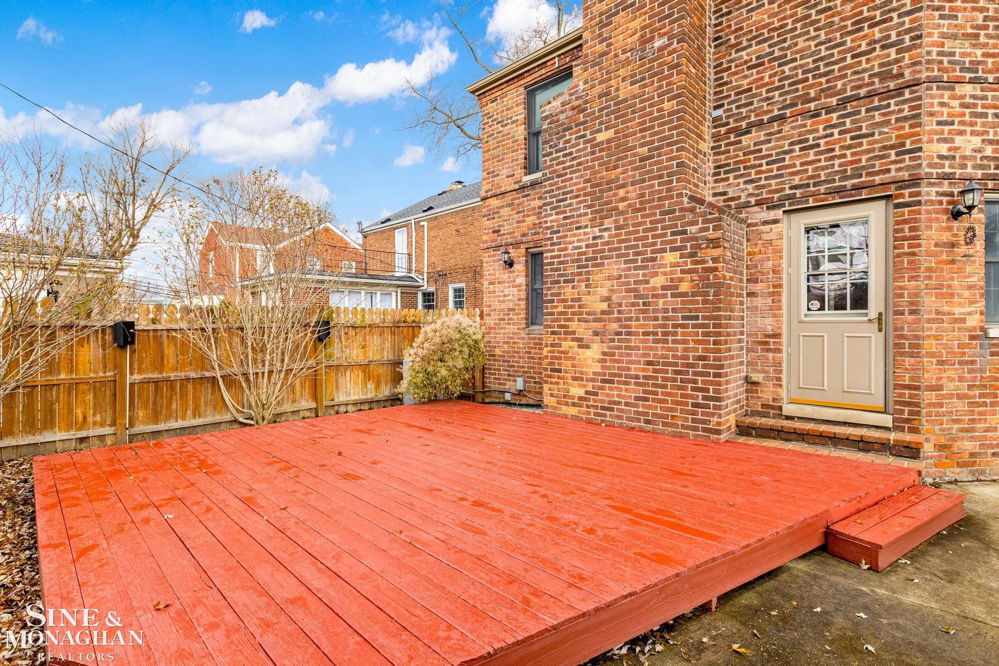 467 Moran Road Grosse Pointe, MI 48236 - Photo 31 of 32 Think Summer Entertaining