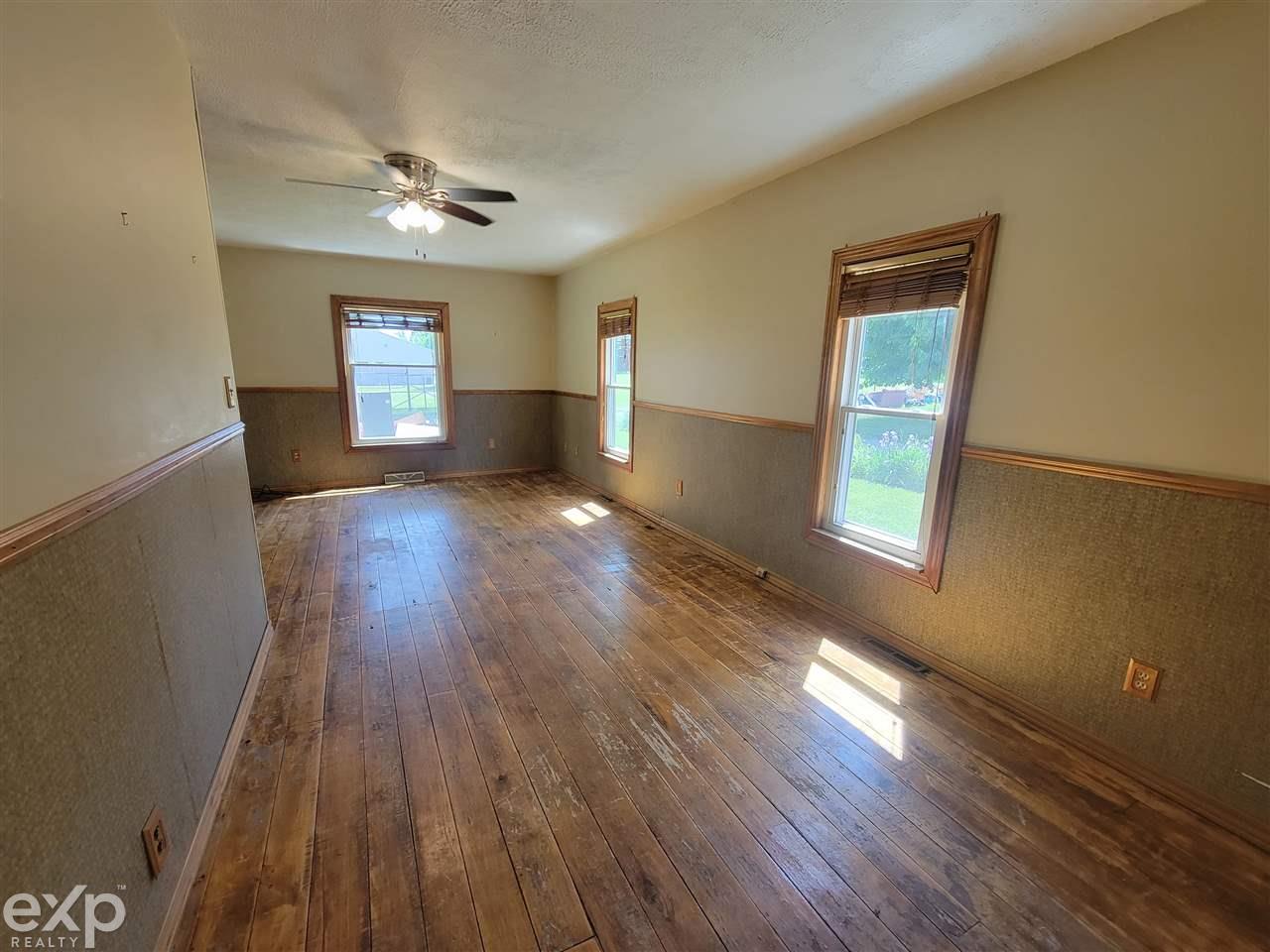 255 East Lafayette Street Romeo, MI 48065 - Photo 17 of 27 50076892-16.JPG