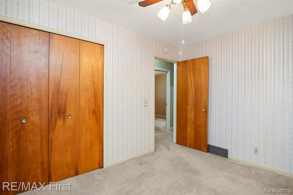 2070 Walton Boulevard Rochester, MI 48309 - Photo 15 of 25