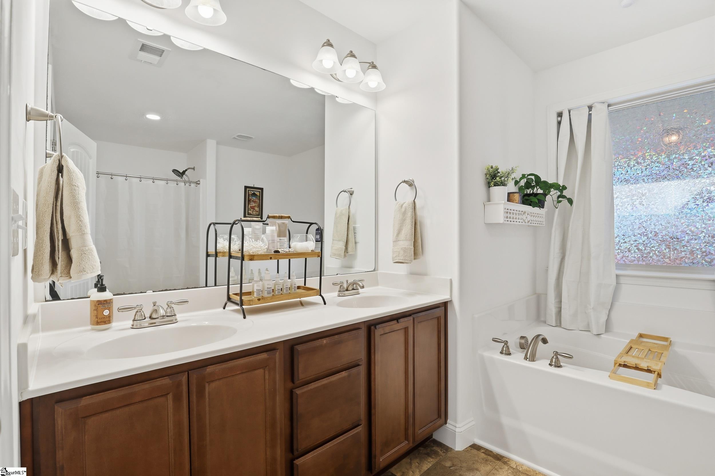 101 Forest Ridge Way Greenville, SC 29617 - Photo 14 of 33