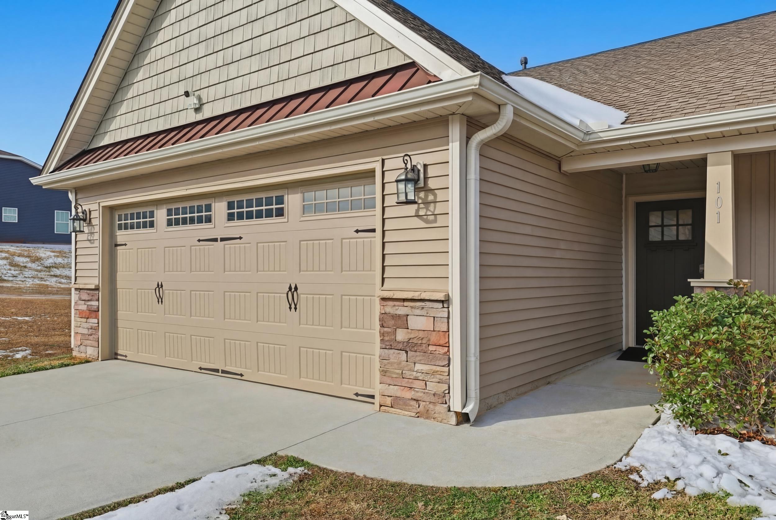 101 Forest Ridge Way Greenville, SC 29617 - Photo 2 of 33