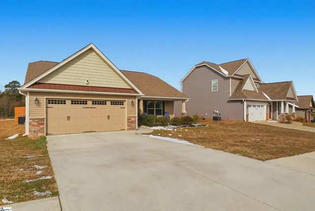 $319,888 | 101 Forest Ridge Way, Greenville, SC 29617