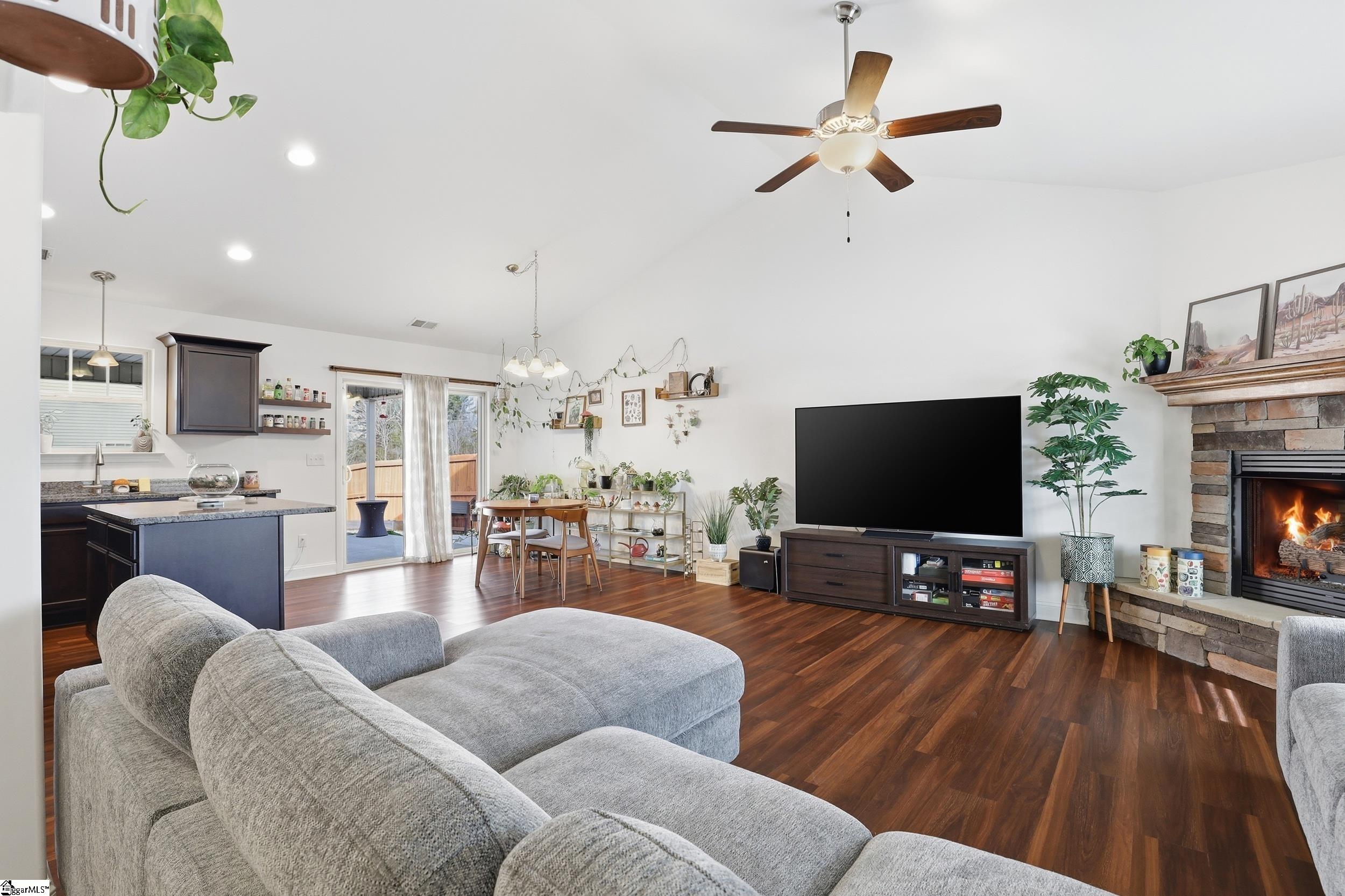 101 Forest Ridge Way Greenville, SC 29617 - Photo 4 of 33