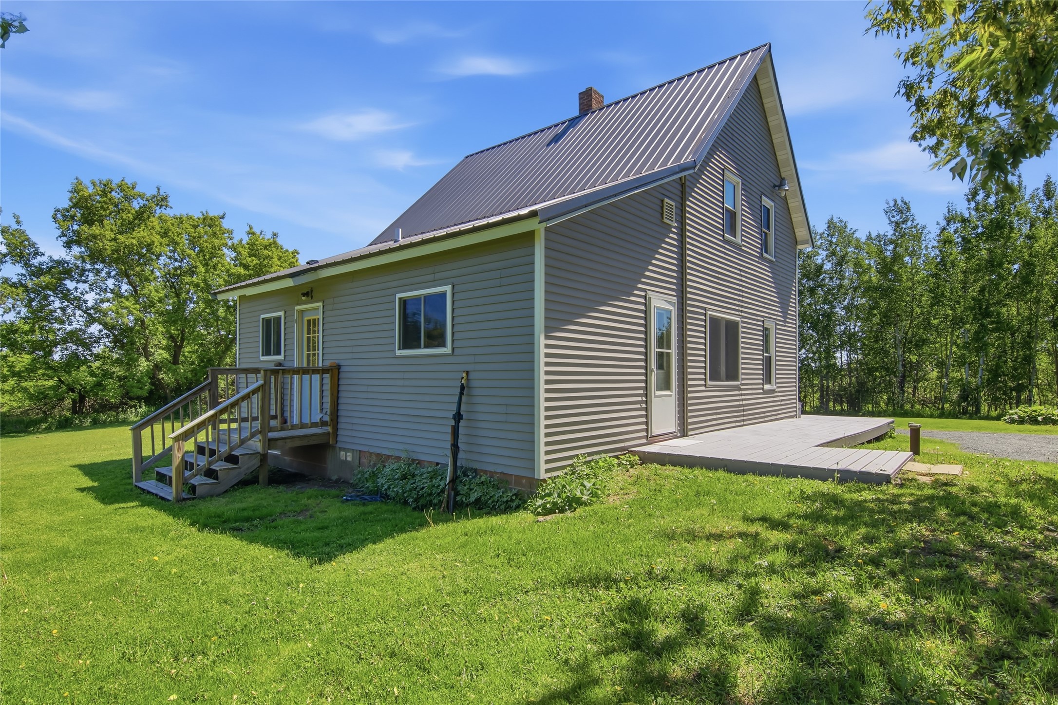 802 Janicki Stanley, WI 54768 - Photo 3 of 36