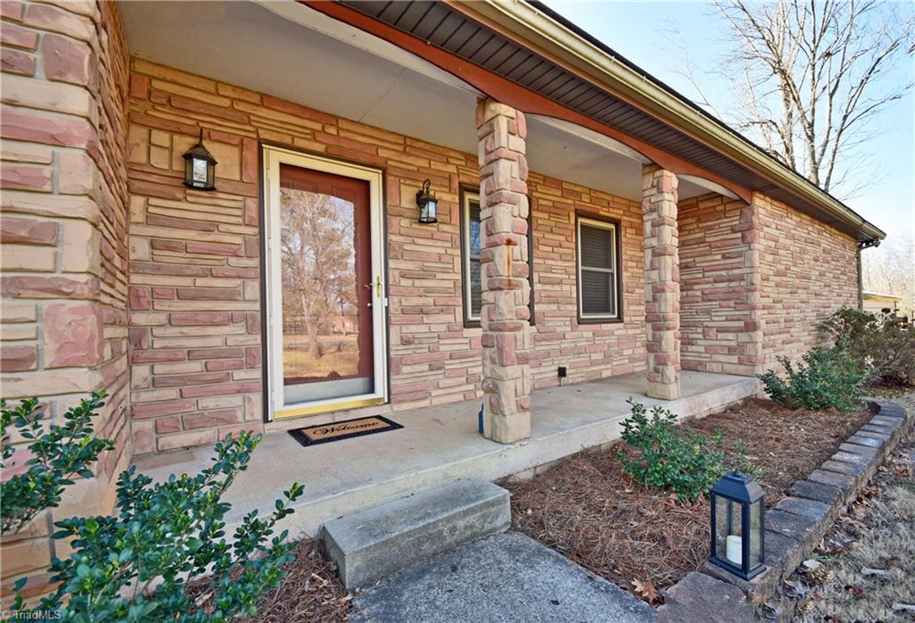 259 Snead Road Winston-Salem, NC 27103 - Photo 3 of 30 Gallery Image 3