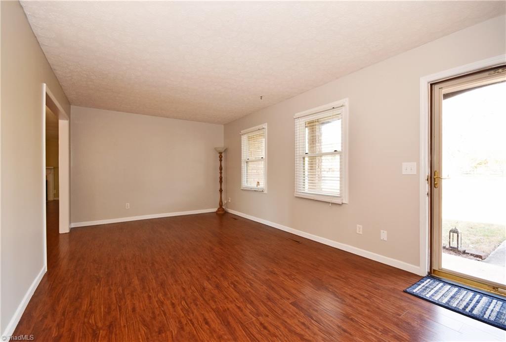 259 Snead Road Winston-Salem, NC 27103 - Photo 4 of 30 Gallery Image 4