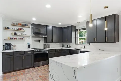 $487,000 | 1218 Bernadette Drive, Sulphur, LA 70663