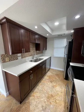 $2,100 | 43376 Cook Street, Unit 52, Palm Desert, CA 92211
