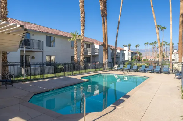 $2,100 | 43376 Cook Street, Unit 52, Palm Desert, CA 92211