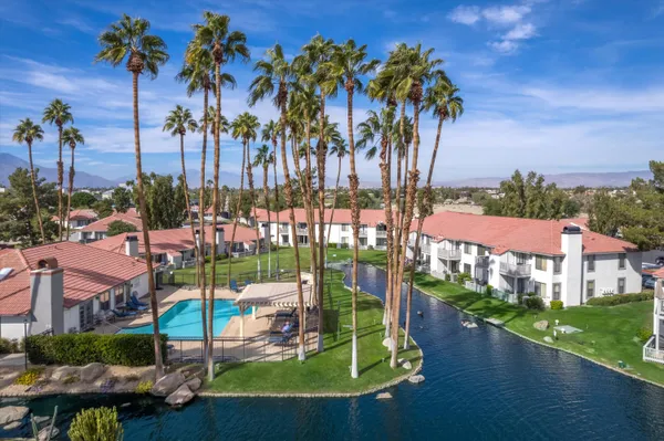 $2,100 | 43376 Cook Street, Unit 52, Palm Desert, CA 92211