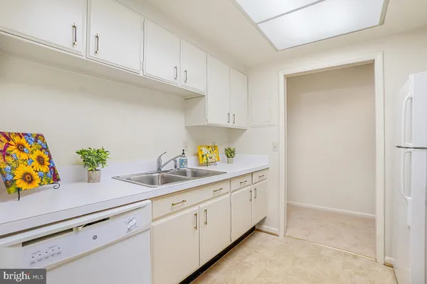 $95,000 | 3400 Gleneagles Drive, Unit 733H, Silver Spring, MD 20906