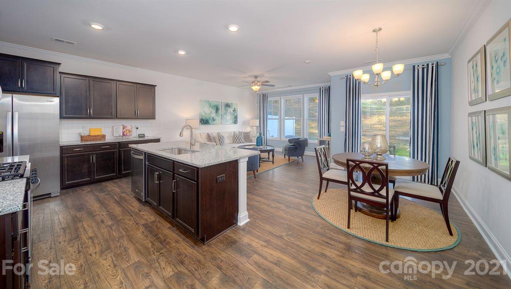 314 Bulrush Road Lake Wylie, SC 29710 - Photo 6 of 39 Gallery Image 6