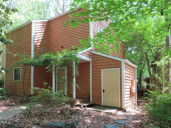 $1,895 | 107 South Peak Drive, Carrboro, NC 27510