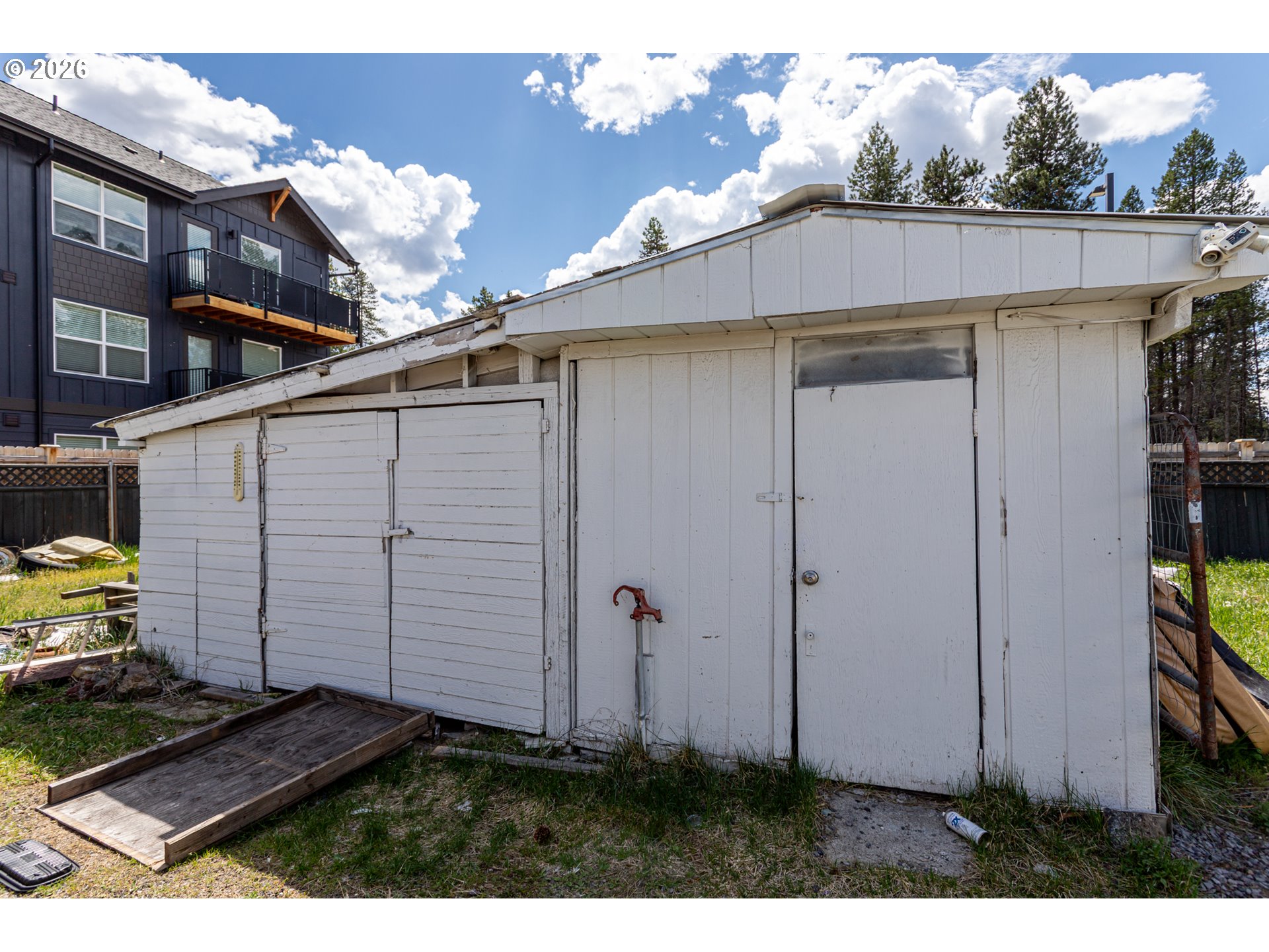 51380 Preble Way La Pine, OR 97739 - Photo 21 of 26 a view of backyard with cabin