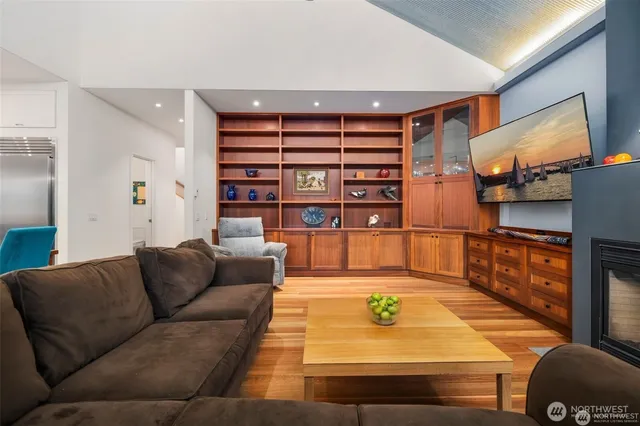 $2,100,000 | 4712 Southwest Brace Point Drive, Seattle, WA 98136