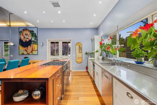 $2,100,000 | 4712 Southwest Brace Point Drive, Seattle, WA 98136