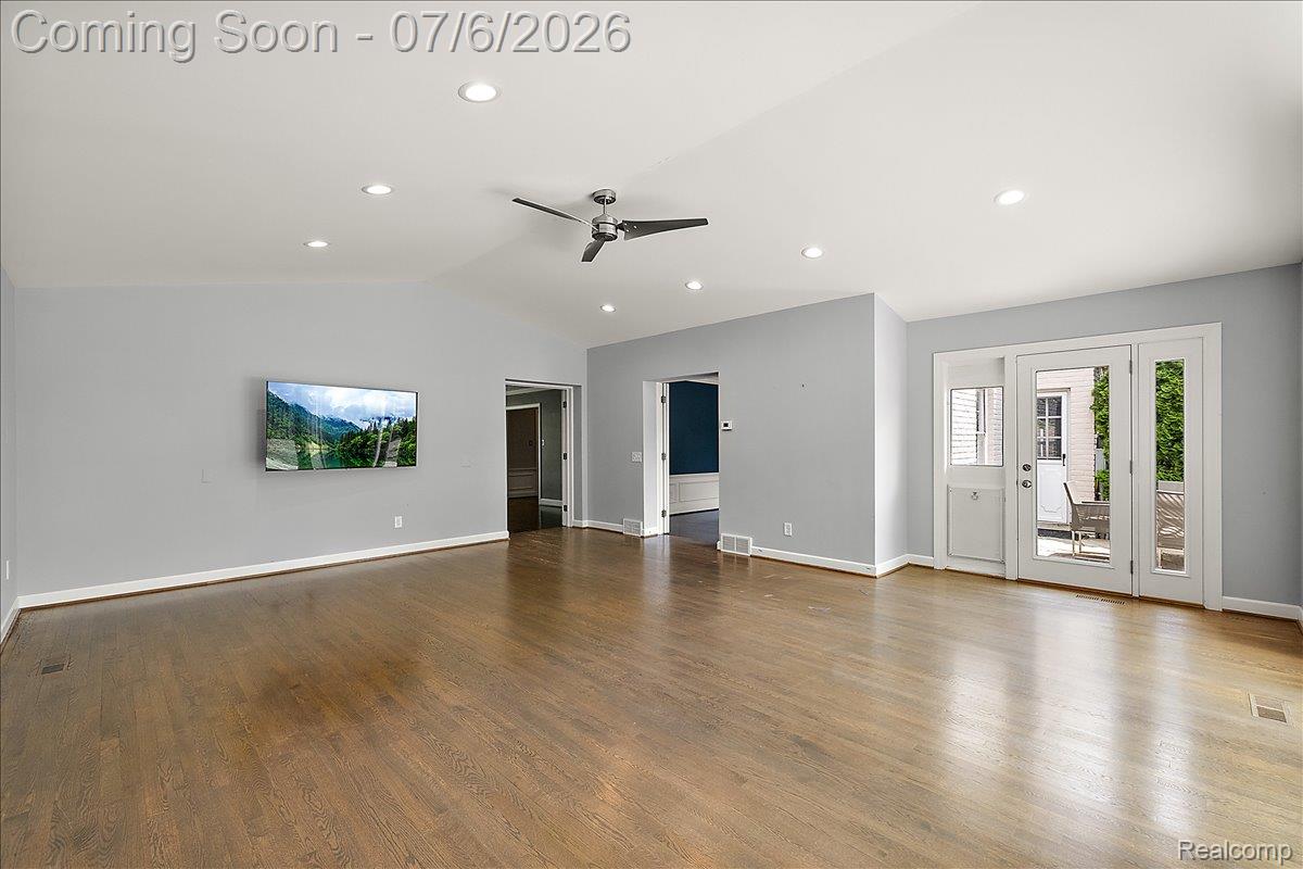 1051 Devonshire Road Grosse Pointe, MI 48230 - Photo 30 of 98 Spacious room featuring wood-finish flooring, vaulted ceiling, and recessed lighting