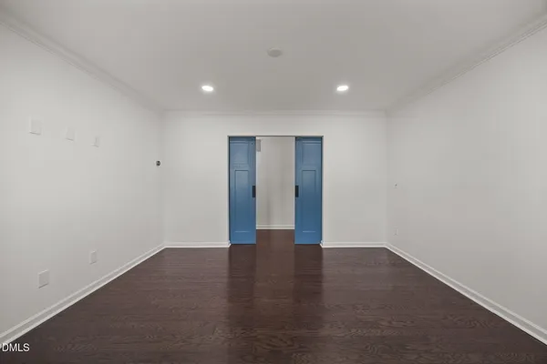 a view of walk in closet