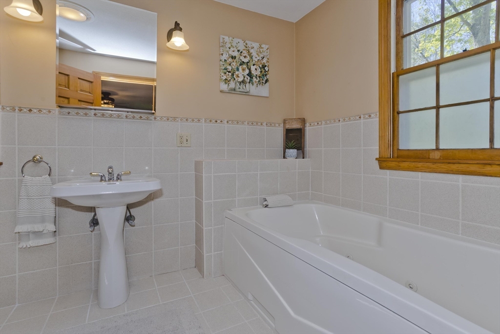 47 Allen Road Belchertown, MA 01007 - Photo 27 of 34 Gallery Image 27
