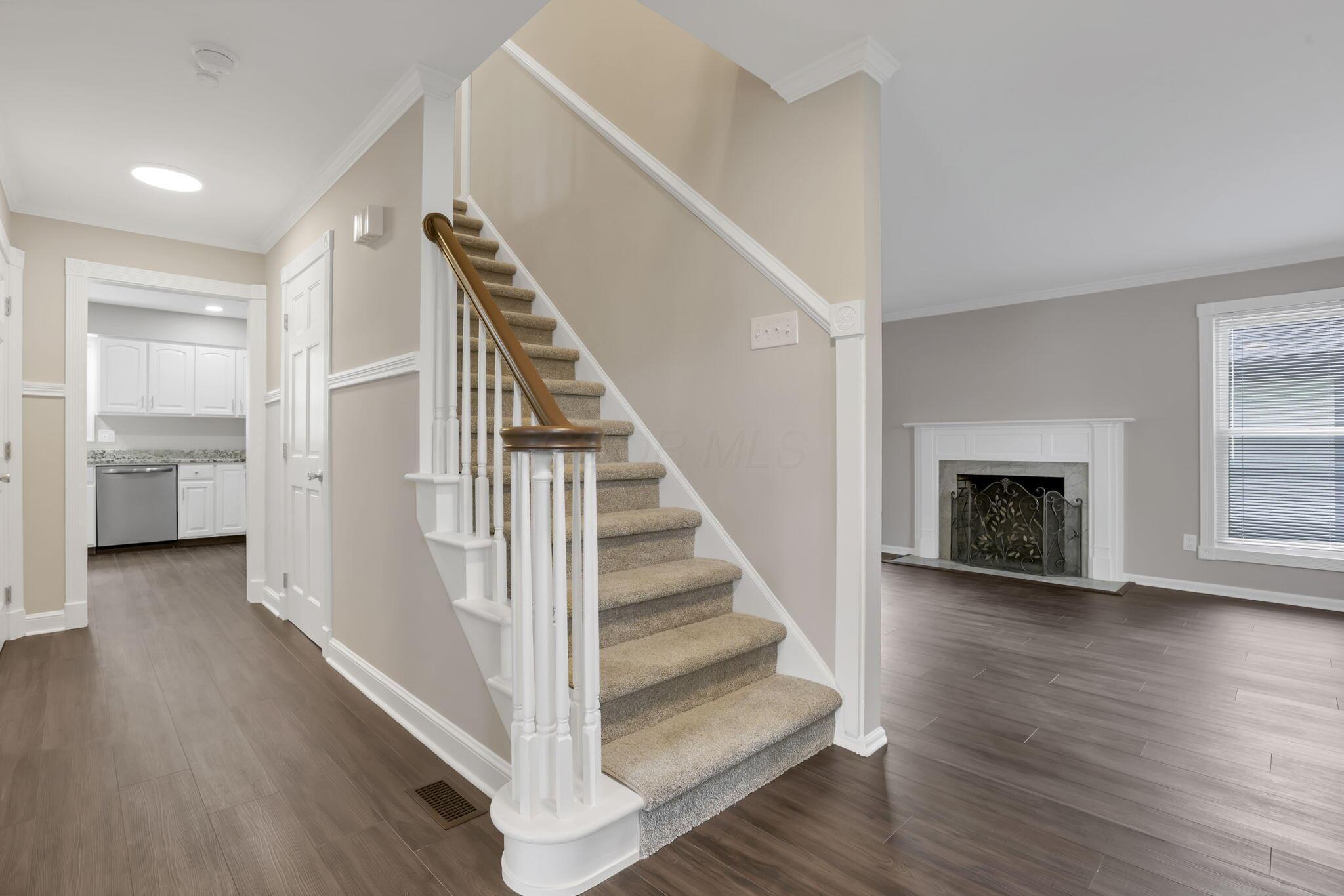 7048 Fitzgerald Road Dublin, OH 43017 - Photo 9 of 73 9-web-or-mls-4E7A4491