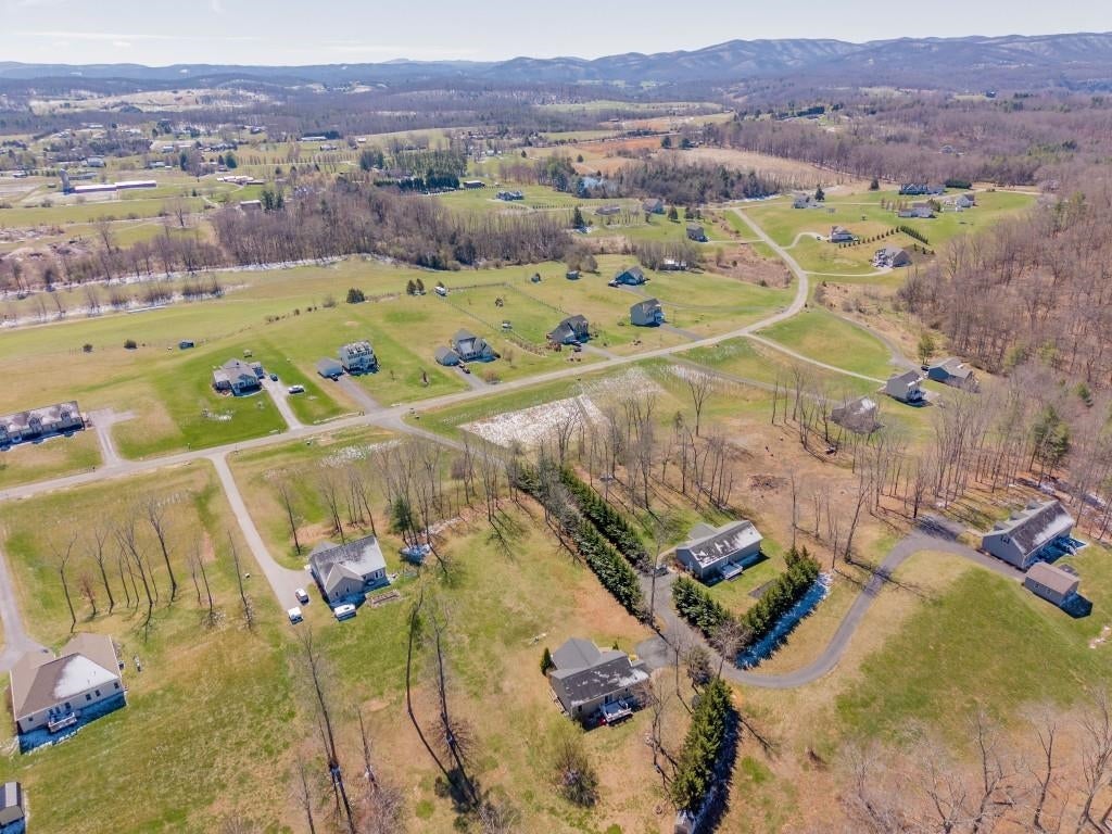 4555 Old Stage Road Radford, VA 24141 - Photo 58 of 60 Gallery Image 58
