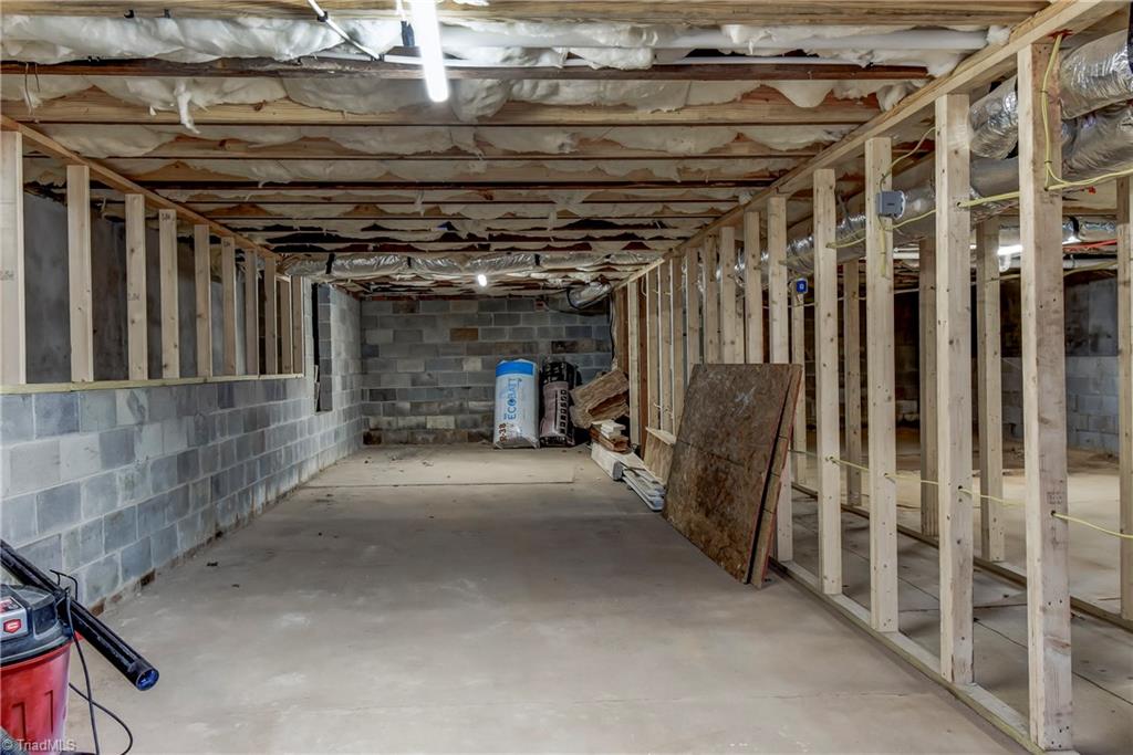 1109 Motor Road Winston-Salem, NC 27105 - Photo 11 of 28 Gallery Image 11