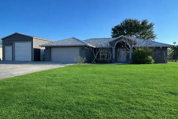$415,000 | 8450 Southwest 14th Lane, Okeechobee, FL 34974